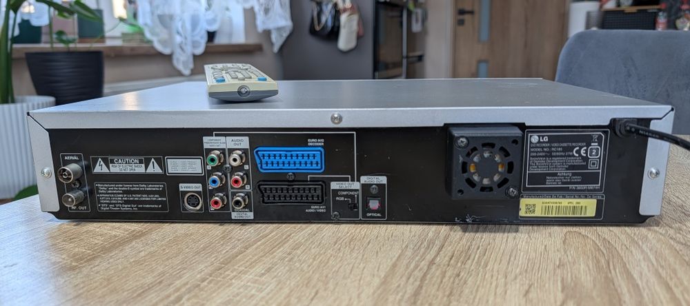 LG RC 185 #Nagrywarka DVD VHS #6HD #Hi-Fi Stereo #DivX #DV #Pilot #Przegrywanie VHS na DVD