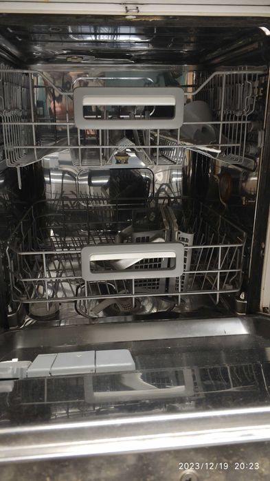 Zmywarka do zabudowy Elektrolux ESI68050X sz.60cm na części sprzedam.