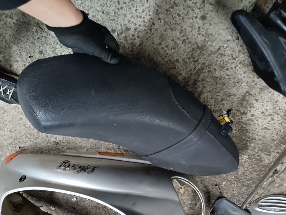 Siedzenie,fotel,kanapa podwójne Piaggio liberty