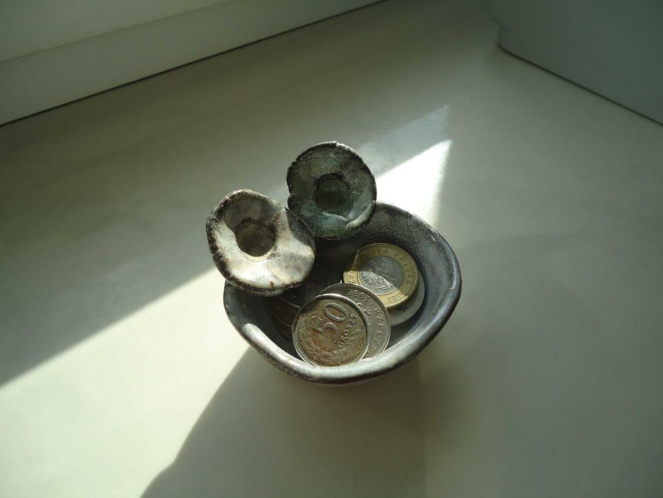 małe porcelanowe puzderko pojemniczek naczynko