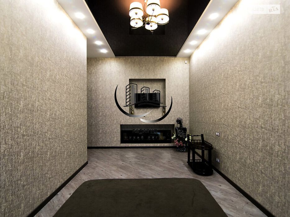 Здам 5 кімнатні апартаменти, Центр