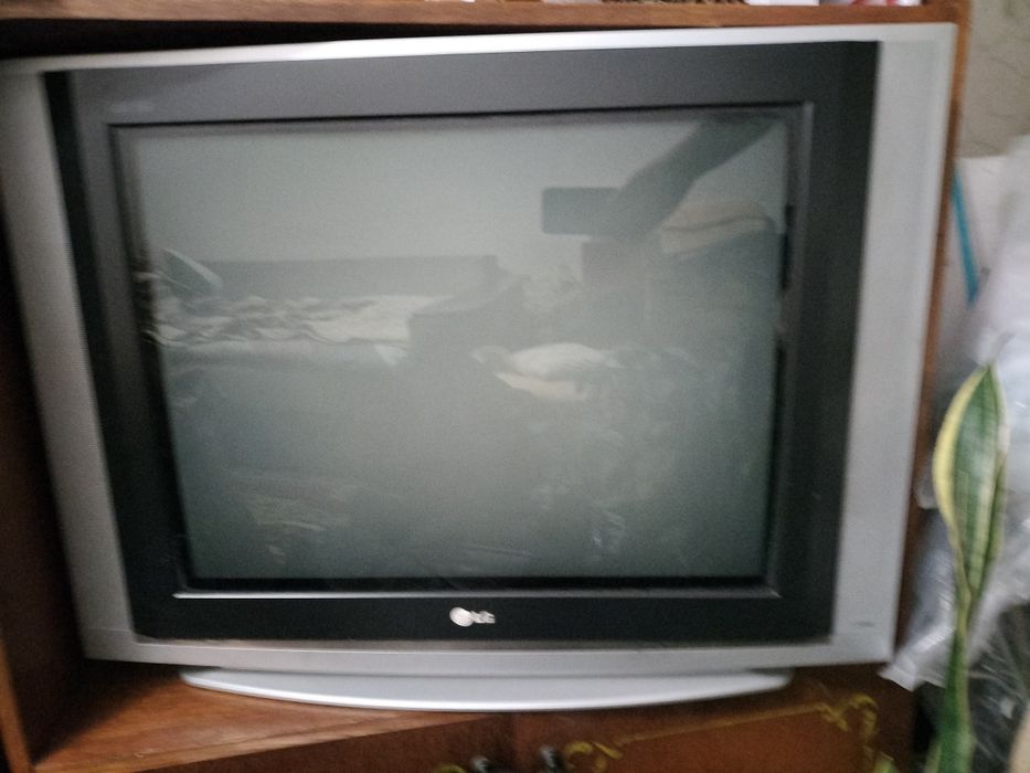 Телевізор  з кінескопом LG