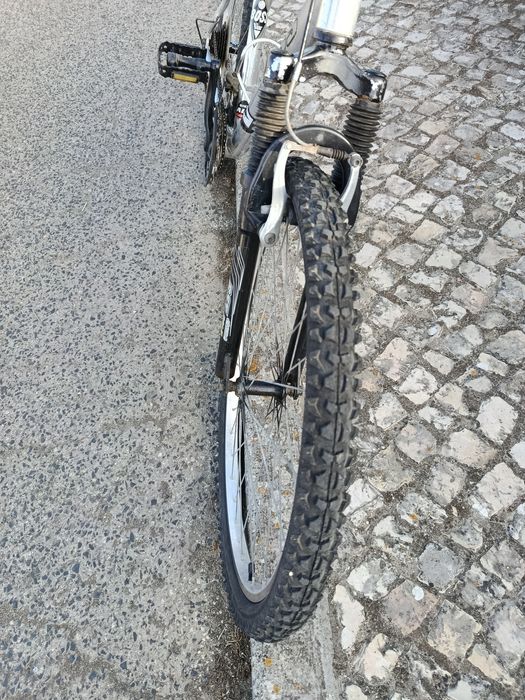 Bicicleta ótima barata