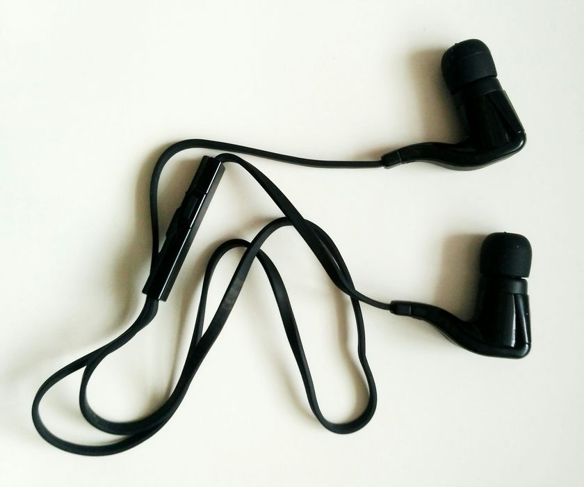 Бездротові стерео навушники-вкладиші Bluetooth гарнітура Plantronics.