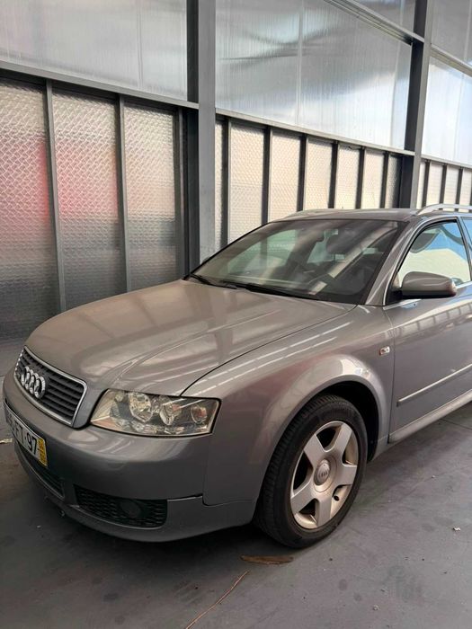 VENDO AUDI A4 2004 B6 (Peças ou reparação)