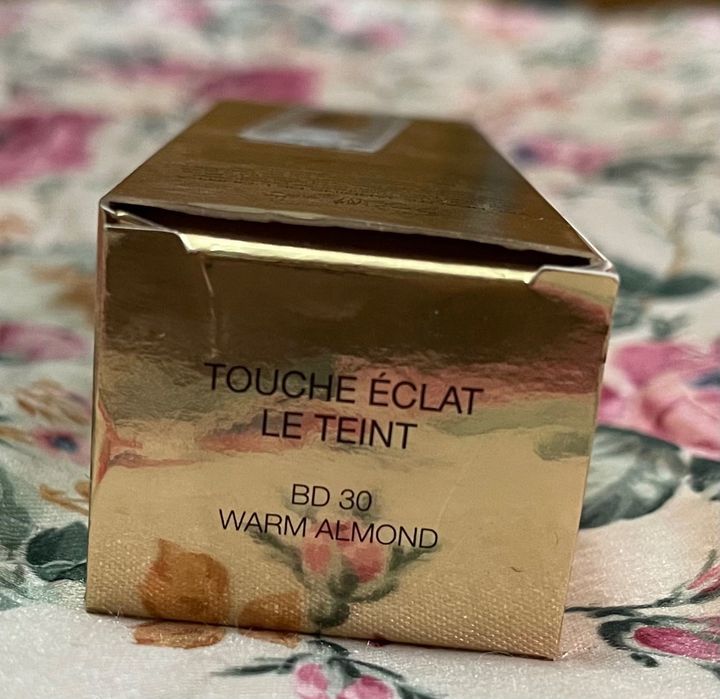 Base líquida Yves Saint Lourent touch eclat