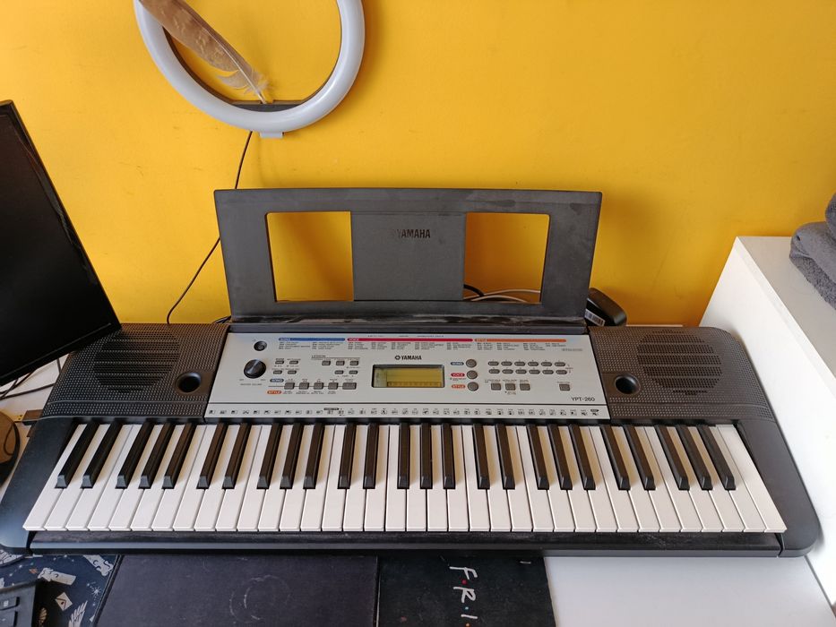 Keyboard yamaha ypt260