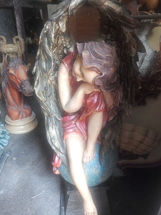 Espetaculares figuras em marfinite