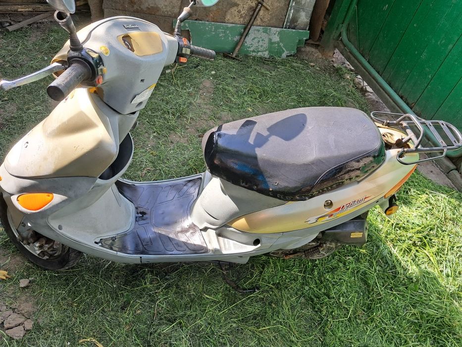 Скутер Defiant (на повному бойовому ходу)