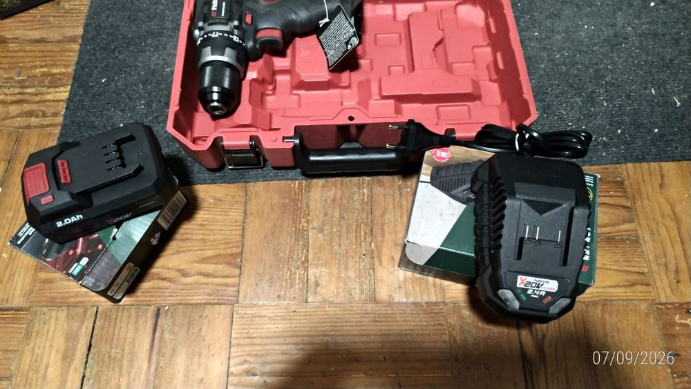 Furadora/Aparafusadora Parkside Performance 20V Brushless + Bateria 2Ah + Carregador