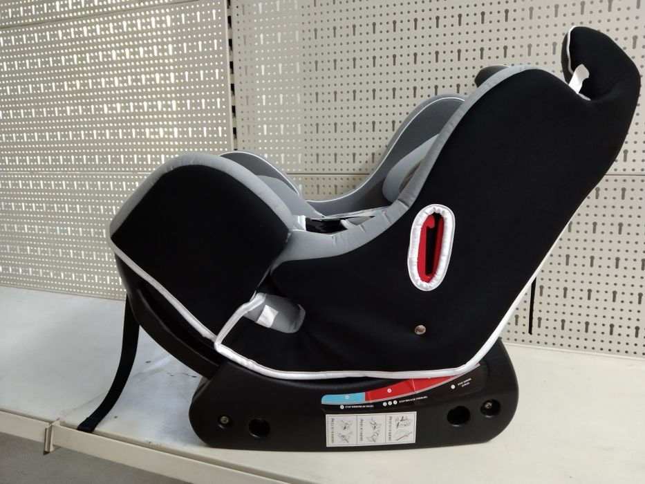 Fotelik samochodowy 0-25kg rozkładany leżaczek krzesełko Caretero