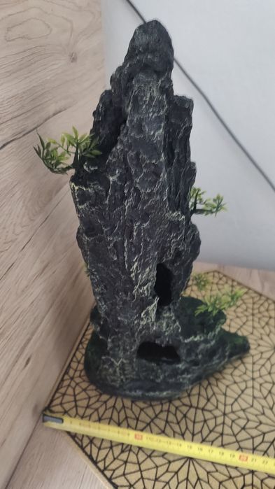 Dwie figurki ozdobne do akwarium, terrarium