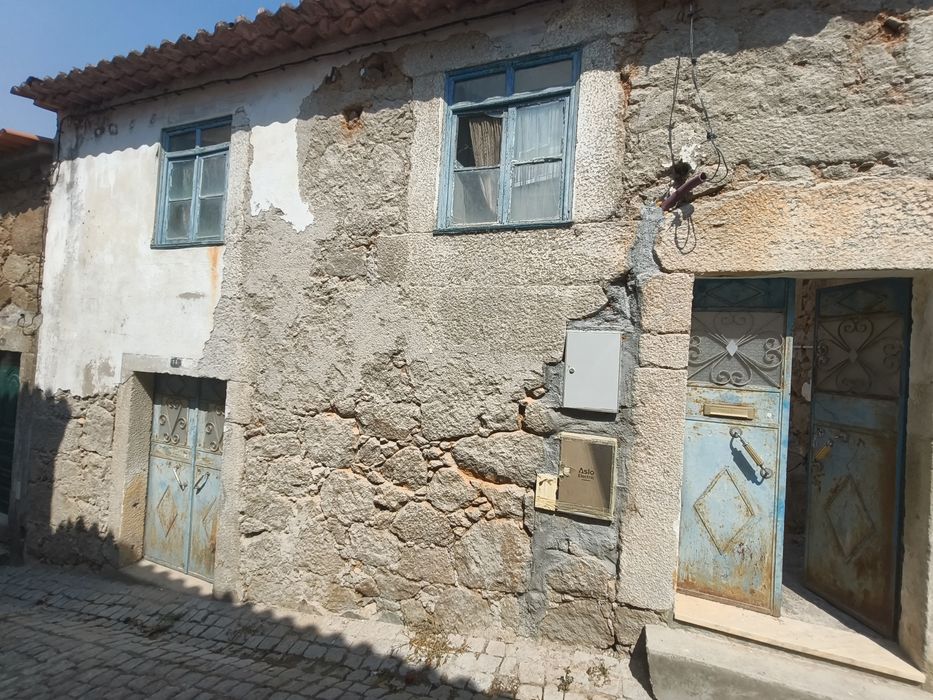 Moradia T4  em  Ruína - Pedrógão/Penamacor