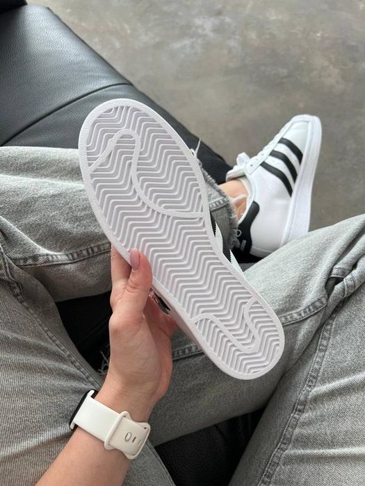 Adidas Superstar black