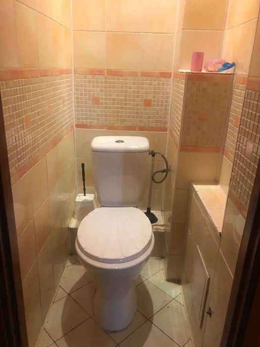 Продаж 3 кімнатної по вул. 8 березня