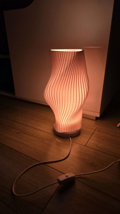 Lampka wykonana druk 3d