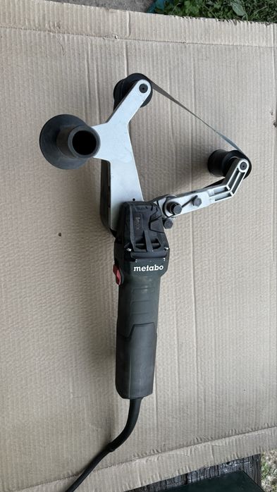 Стрічкова шліфувальна машина для труб Metabo RBE 15-180 Set