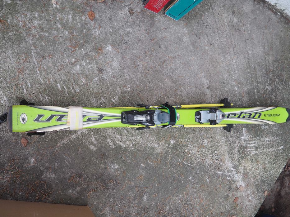 narty, róznej wielkości okazja