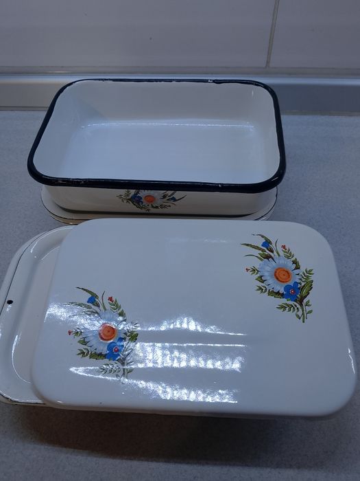 Судочки эмальовані  часів СССРдля холодцю