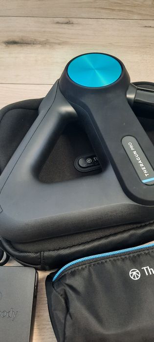 Перкусійний масажер Therabody Theragun PRO 5 gen