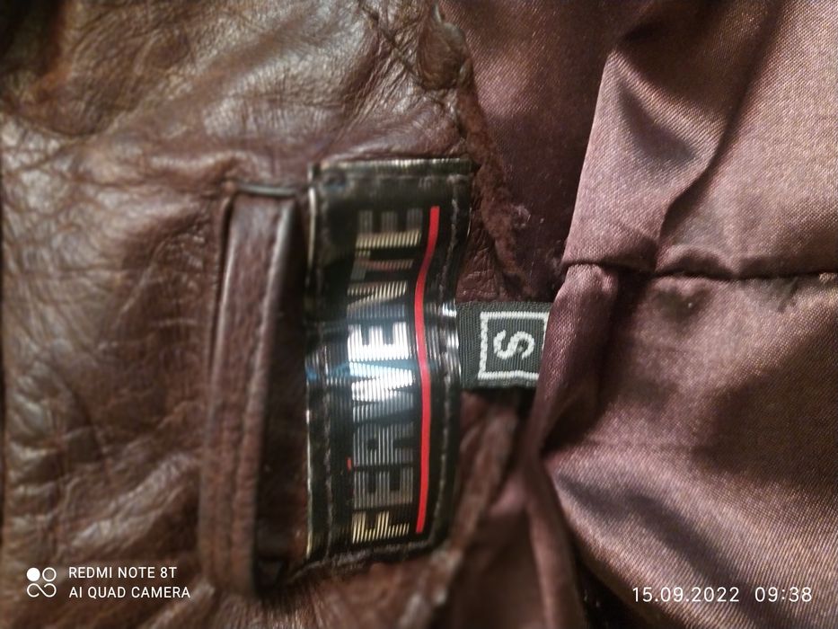 Куртки дівочі б/в.