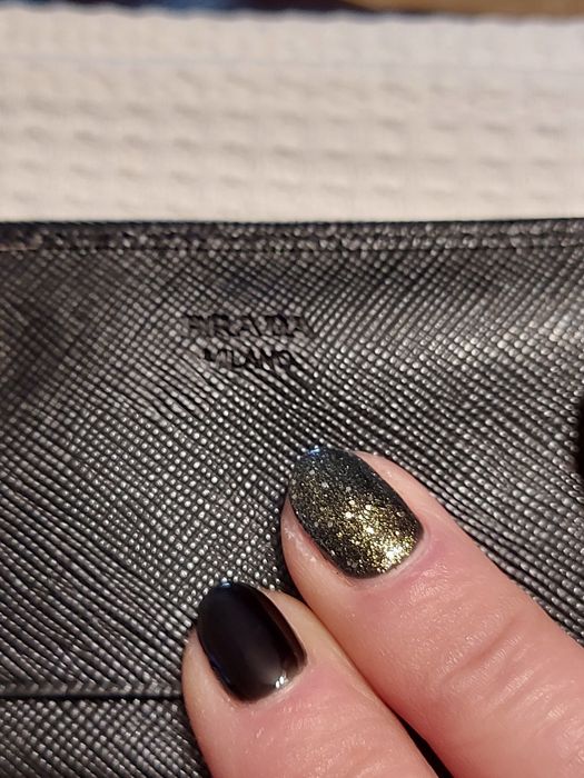 Carteira da Prada Preta. Nova sem etiqueta.