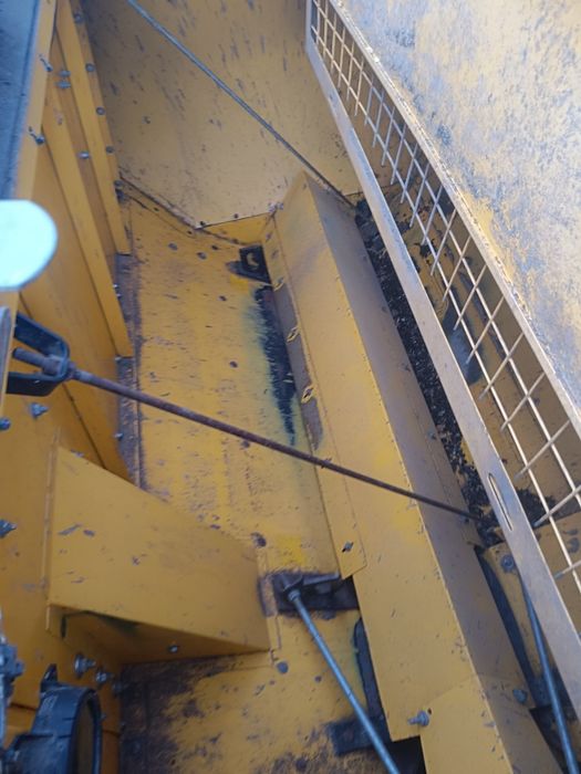 Kombajn New Holland TC 5050 jak Claas John