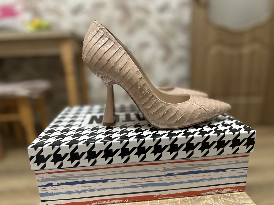 Туфлі лодочки Miraton