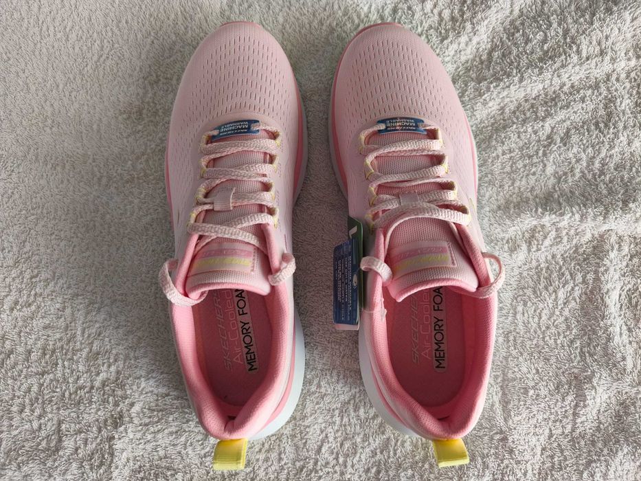 Sapatilhas Skechers Flex Appeal 5.0 – Novas – Tamanho 39