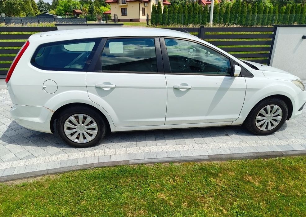 Ford Focus 1.6 TDCi 2010 року. Дизель, універсал. Ambiente. Тільки для діючих військових