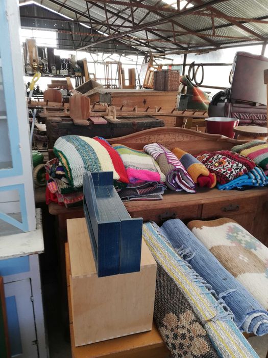 WYPRZEDAŻ doniczki gliniane beczki kołowrotki krzesła stoły i inne