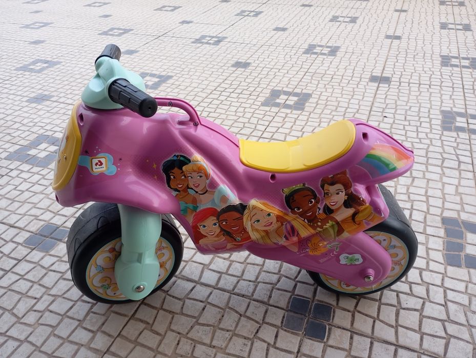 Bicicleta Equilíbrio Disney Criança