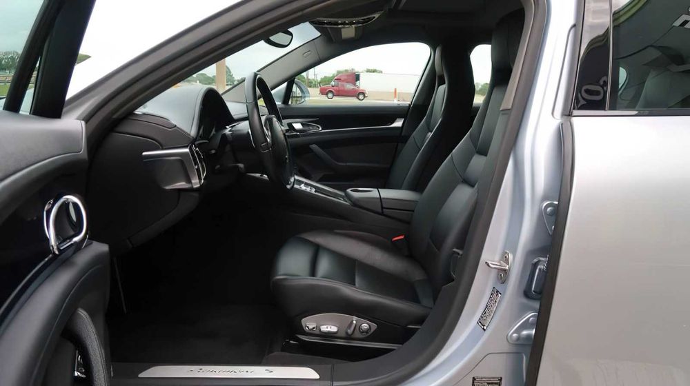 Porsche Panamera 4S      2015