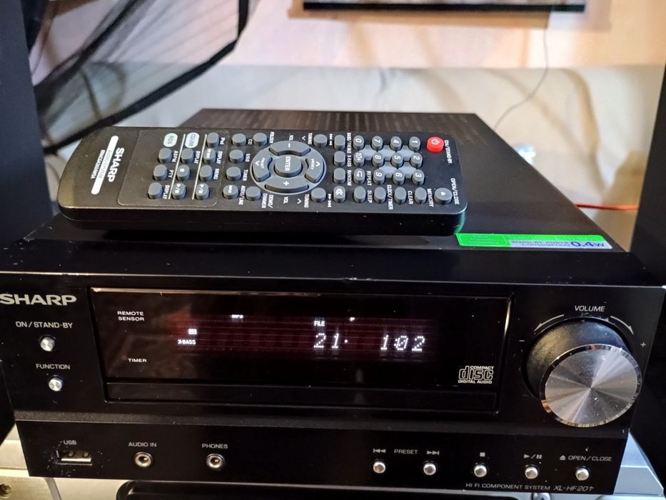 Музыкальный центр  SHARP HI-FI XL-HF 201  .