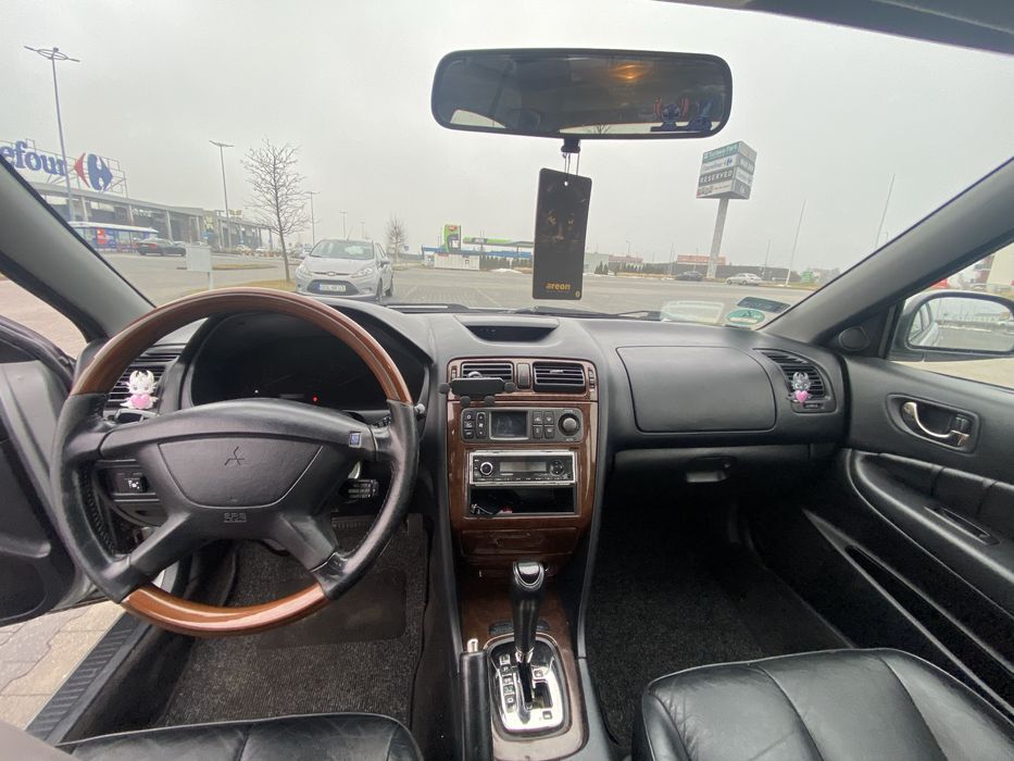 Mitsubishi galant 2.5v6 99r elegance