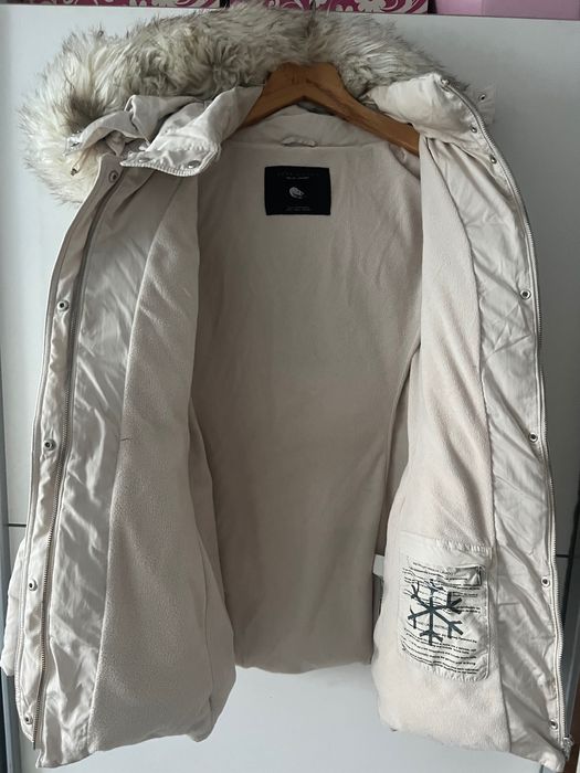 Puchowa kurtka damska Zara