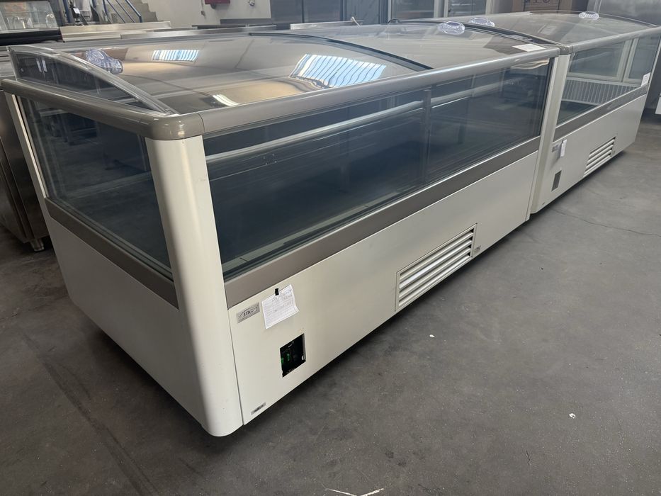 Arca congelação Vitrine  expositora  ,ilha ,muito nova