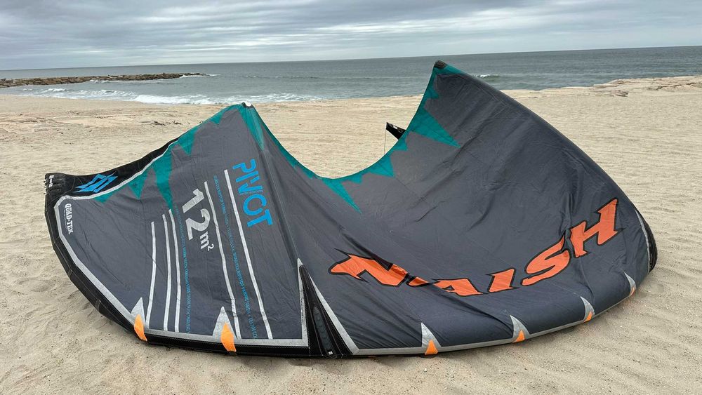 Kitesurf Naish Pivot 12m 2019