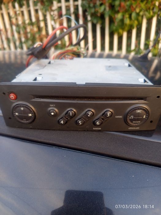 Rádio Renault Megane 2 com código