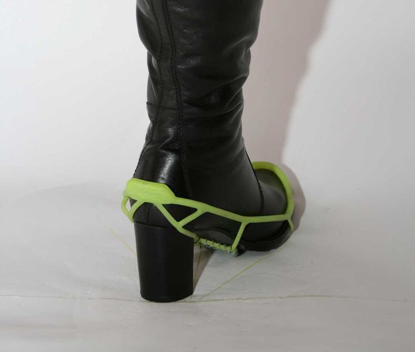 Ледоход. Средства противоскольжения для обуви