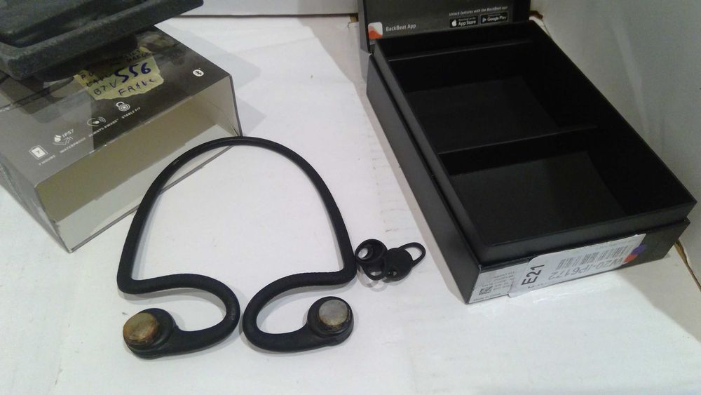 Bezprzewodowy zestaw słuchawkowy Plantronics BackBeat fit 2100 S56