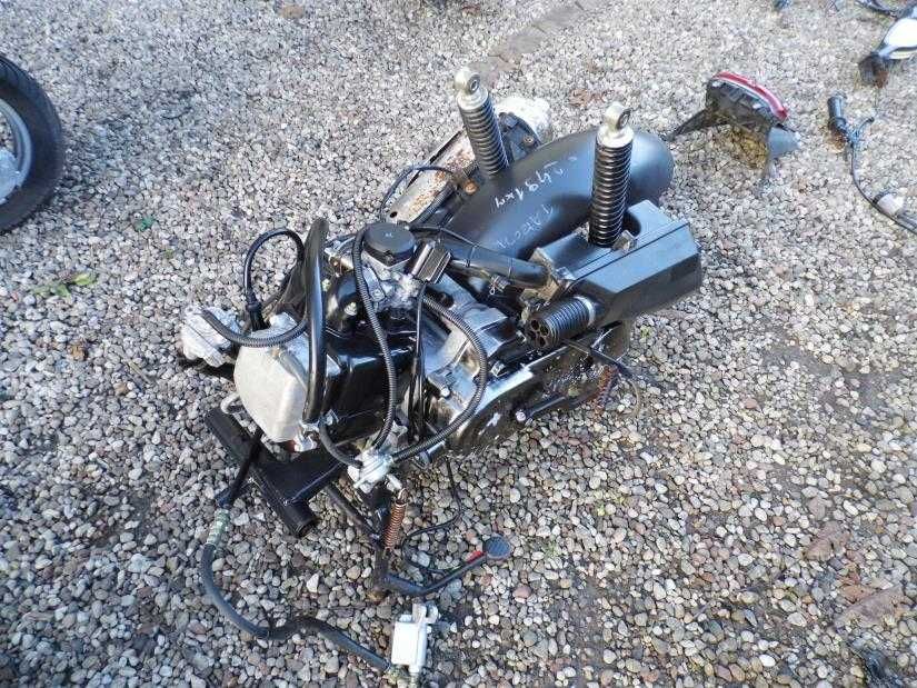 SILNIK DO CHIŃSKIEGO SKUTERA 50 4T KOLO 12 na tarcze tył magnus carave