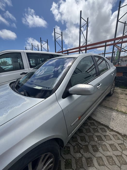 Carro Renault Laguna dci