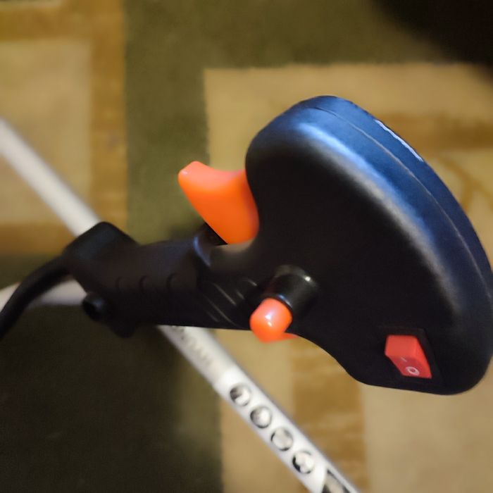 Продаю мотокосу Хюндай z-350