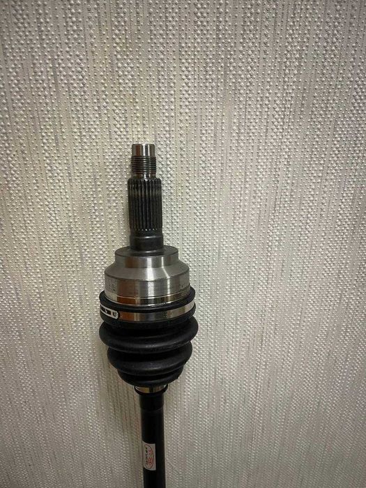 Новый Вал привода правый (полуось в сборе)  KIA CARENS II 2002-2006