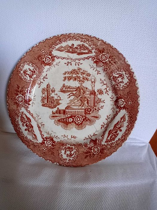 Prato faiança antiquíssimo da marca Lusitânia