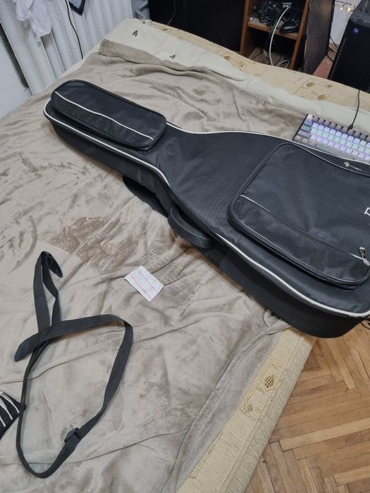 Sprzedam gitarę akustyczną