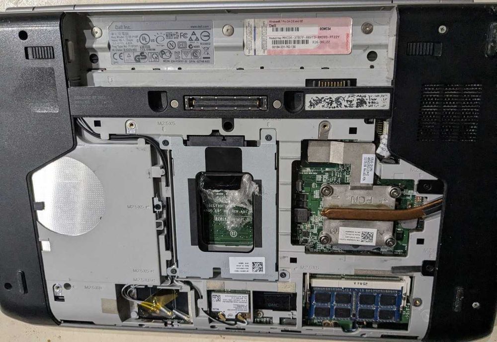 Ноутбук Dell Latitude E5520 на запчастини