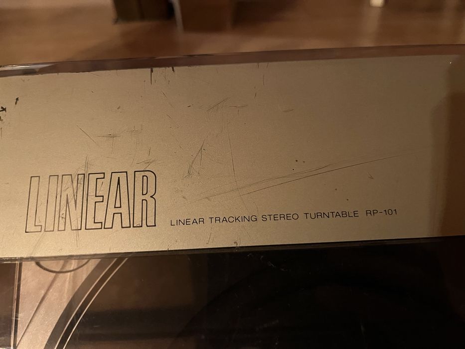 Gramofon Sharp RP 101