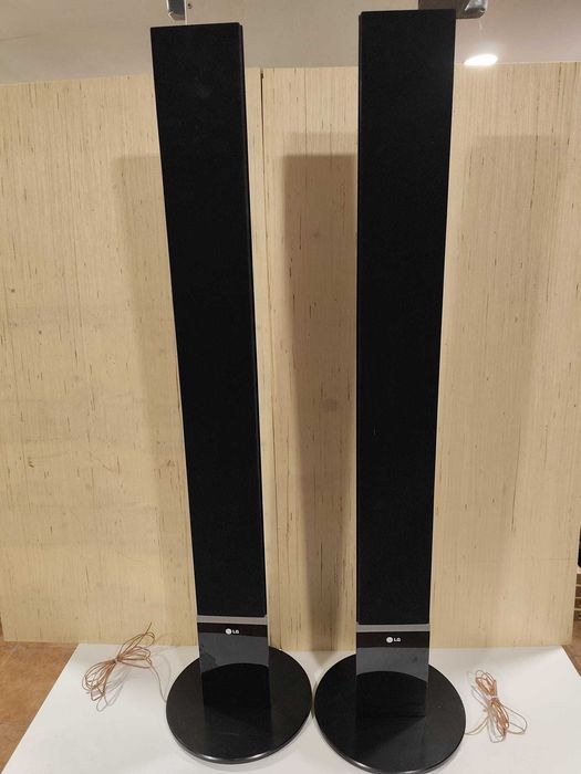 2 Colunas de som LG